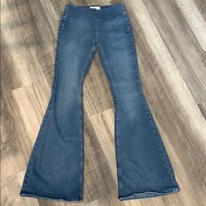 Free People Flare Jeans! Size: W 27 R